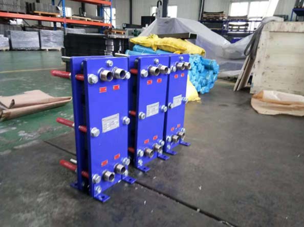 深圳蒸汽加热板式换热器交付青岛德曼啤酒设备